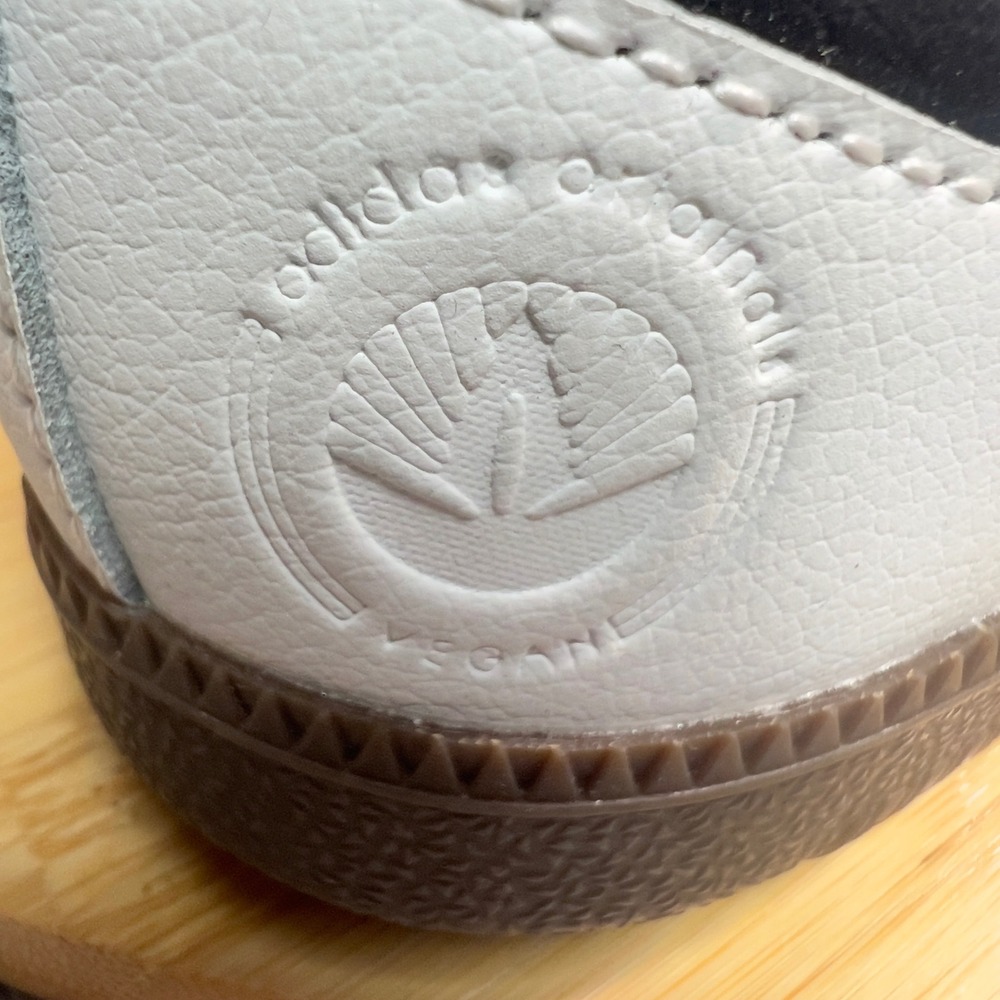 Adidas Samba Vegan Men's Size 5 White Black Gum Sole FW2427 Unisex Women's 6.5 - Picture 4 of 11